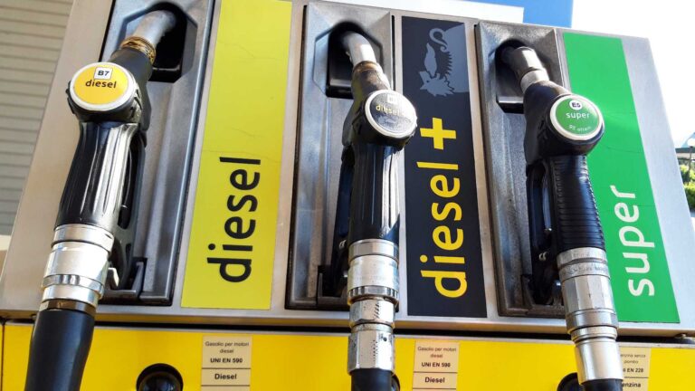 Comparto sanità, ULS: una ipotesi di contratto che non basta. I nodi irrisolti restano sulla pelle dei Lavoratori